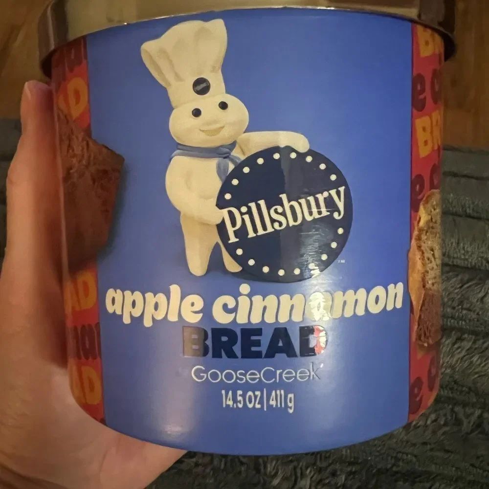 GooseCreek Pillsbury Apple Cinnamon Bread Scented Candle - 3 Wick